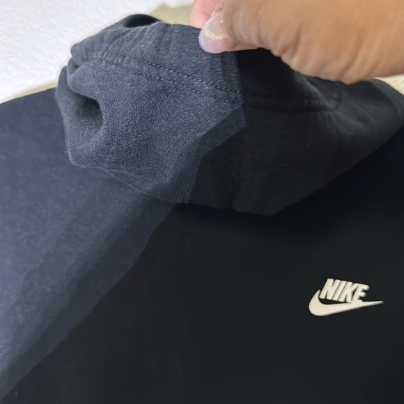 Nike Women's Black Pullover Hoodie - Picture 3 of 8